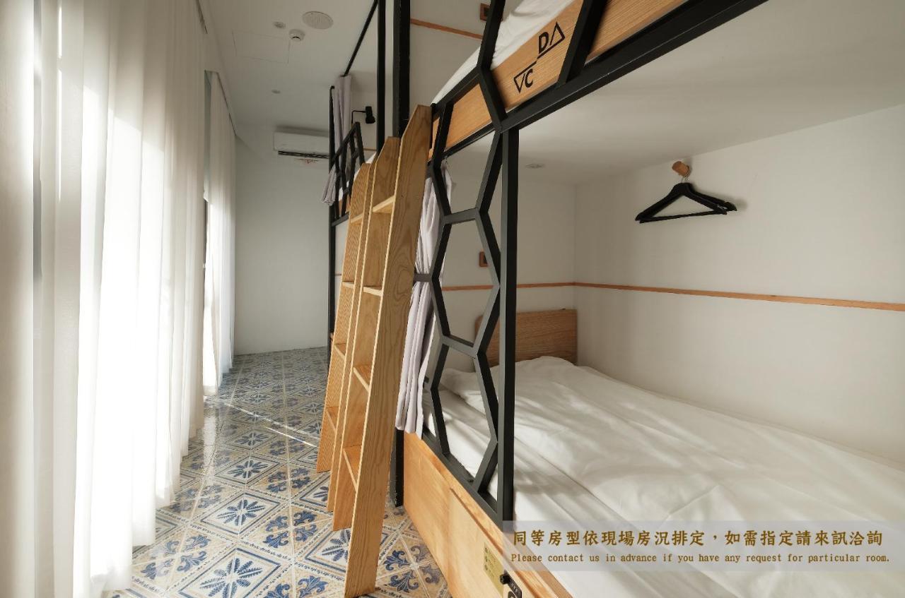 Journey Hostel Tainan Exterior foto