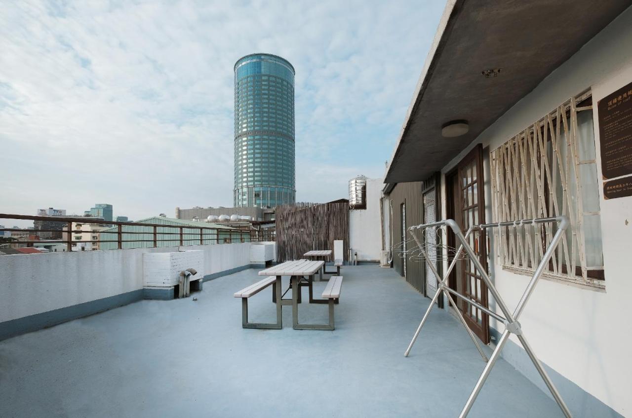 Journey Hostel Tainan Exterior foto